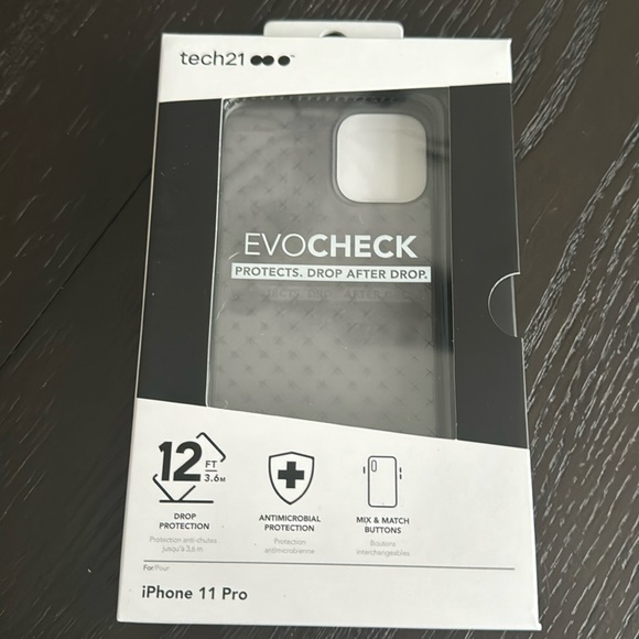 NEW Tech21 Evo Check Case for Apple iPhone 11 Pro Smokey Black antimicrobial - Picture 1 of 2